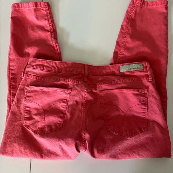 CK Coral Capris - 12 - Picture 5 of 5